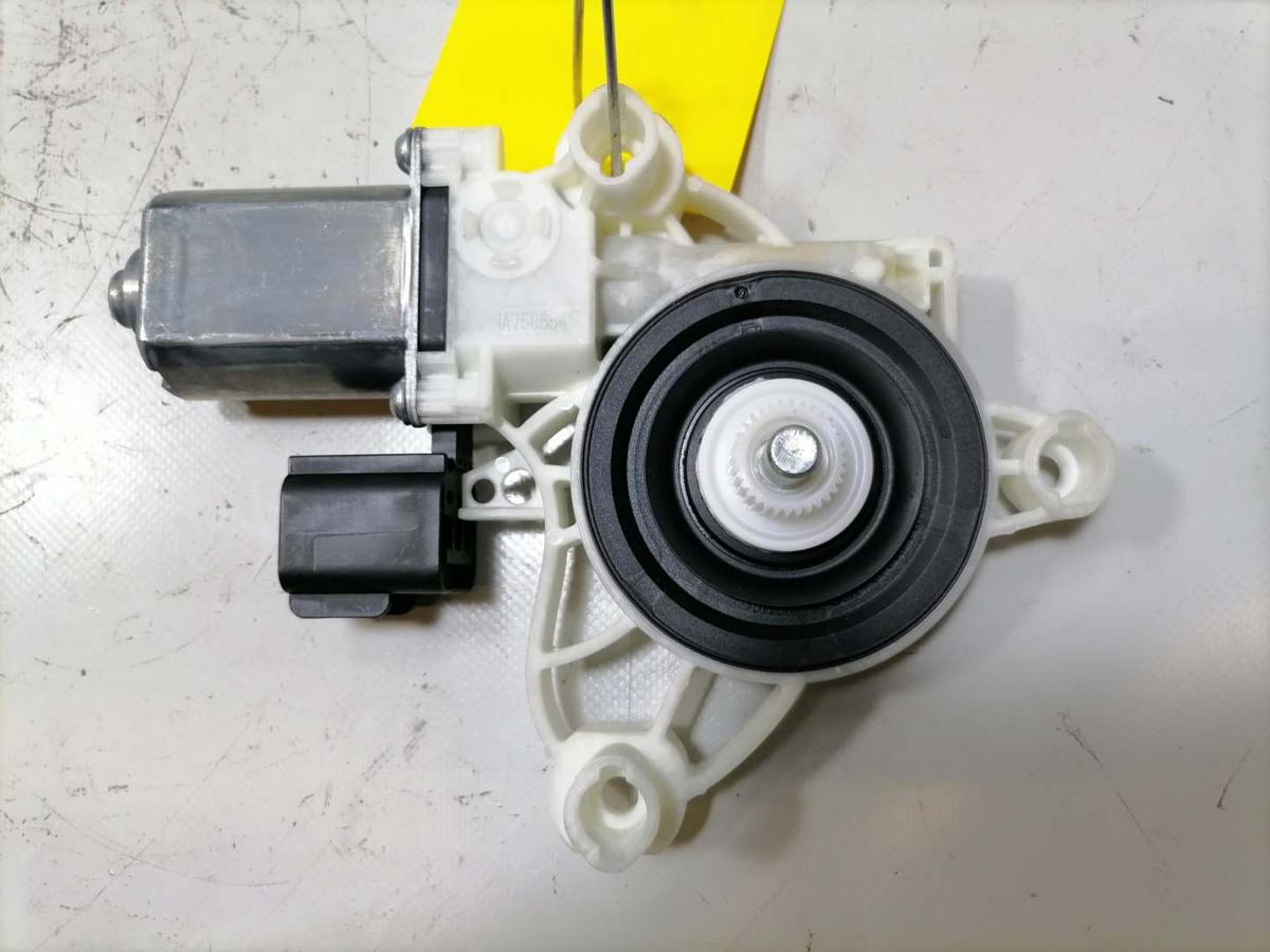 Ford Fiesta MK7 original Fensterhebermotor vorn links Bj.2019